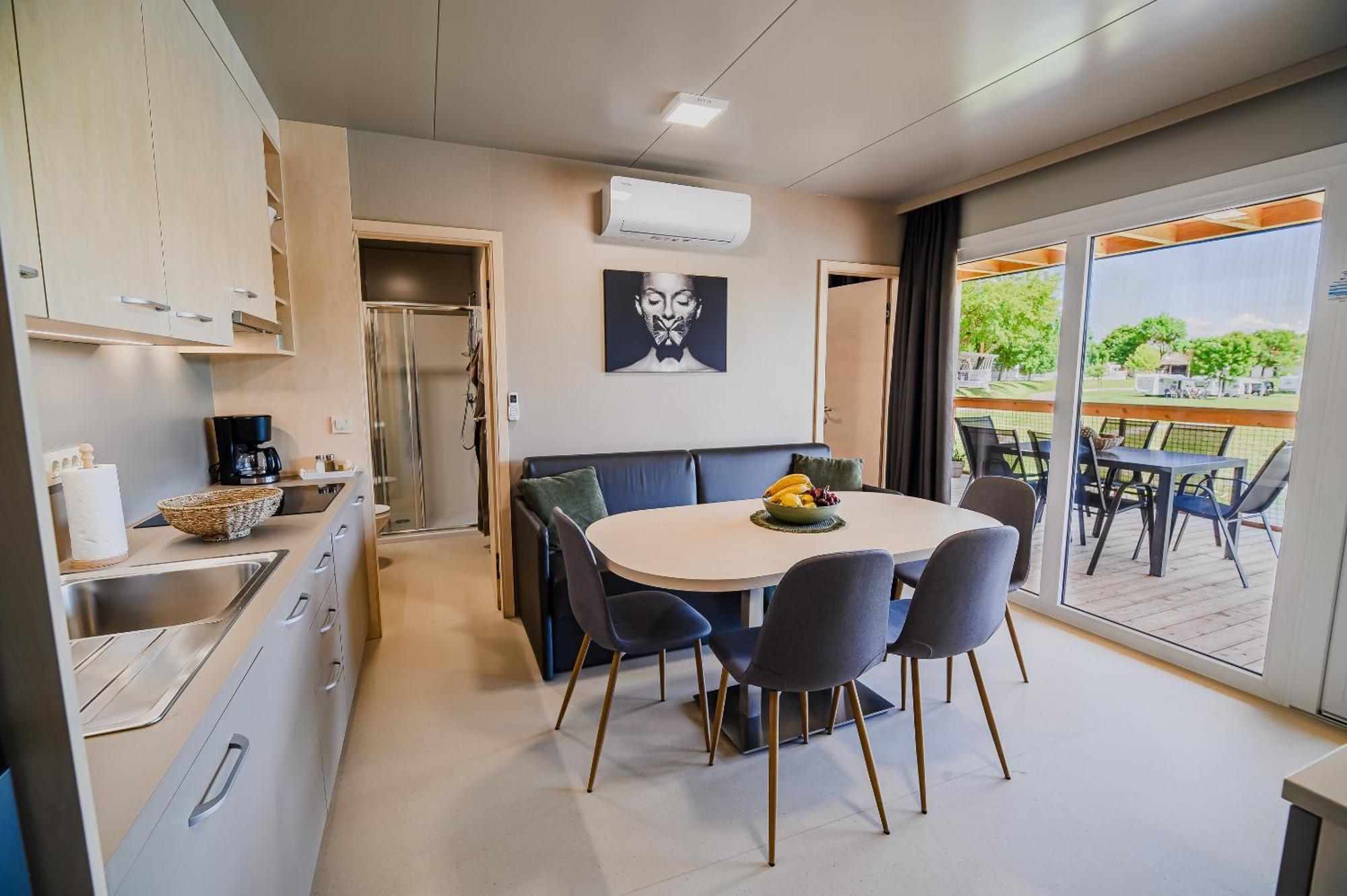 Deluxe Lake View Mobile Homes With Thermal Riviera Tickets Catez ob Savi Luaran gambar